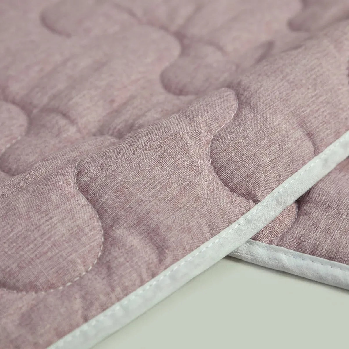 Cubrelecho Equilibrio king morado claro superacolchado doble faz 200x200 cm