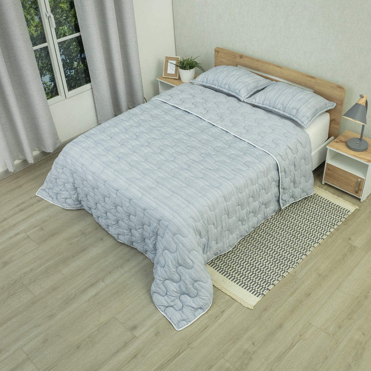 Cubrelecho acolchado azul Equilibrio queen 160x190 cm doble faz microfibra