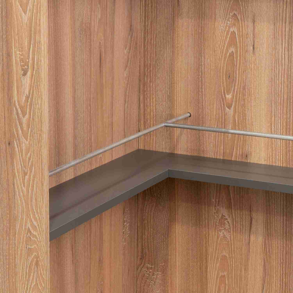 Bar Carmenere Miel y Plomo 56.7x186cm con Tres Compartimientos con Tres Portacopas y sin Portabotellas - Bares | Bylmo