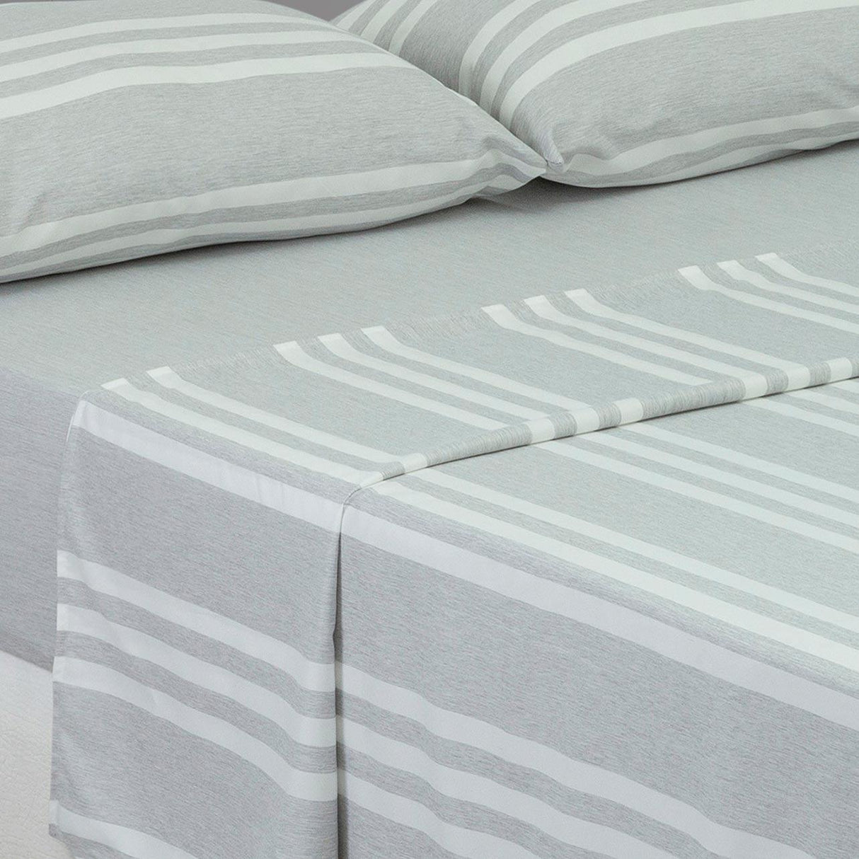 Juego de Sabanas Poliéster Doble 140 cm Gris Claro con Líneas Blancas - Ropa de Cama | Bylmo