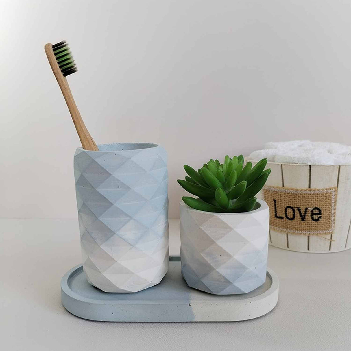 Combo Vaso Porta Cepillos DecoBath Blanco y Azul 18 cm con Maceta y Bandeja - Muebles para Baño | Bylmo