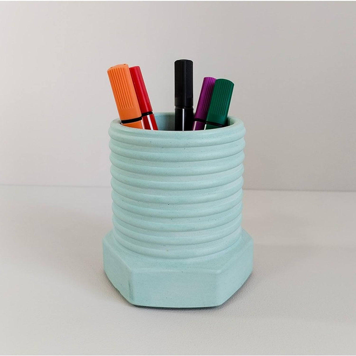 Matera de mesa Tornillo Aguamarina 10x10cm de Cemento Circular de 0.8 Litros - Jardineria | Bylmo