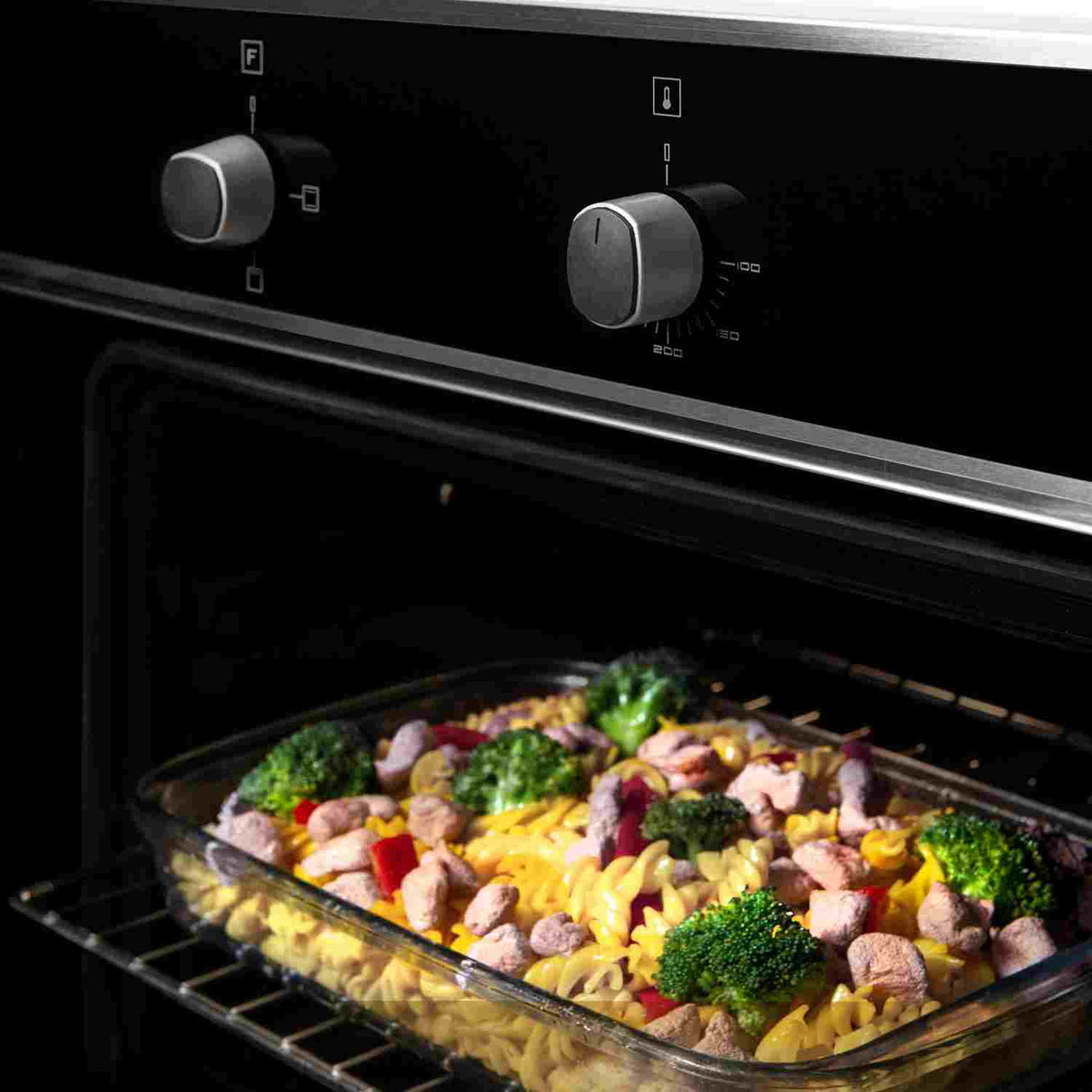 Horno de Empotrar Electrico Multifunción Challenger Acero 60x60cm 53 Litros - Electrodomesticos | Bylmo