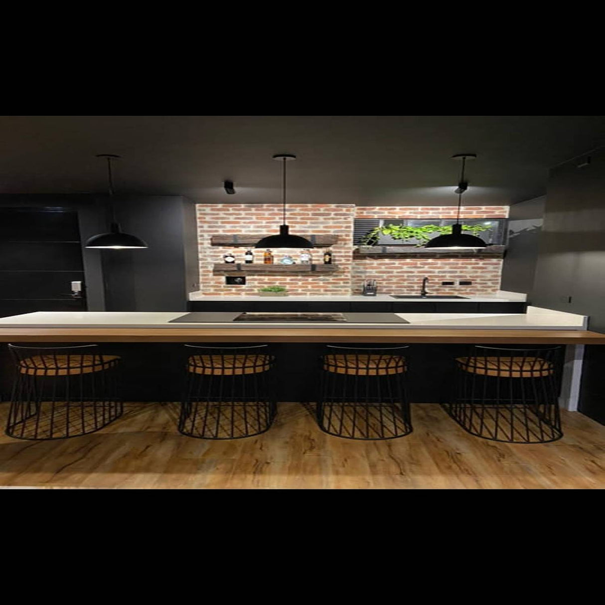 Lámpara Colgante LED Italia Negro 30x25cm para Una Luz Ajustable en Altura y con Bombilla - Iluminacion | Bylmo