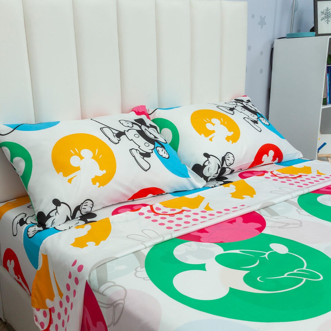 Combo Juego de Sabanas y Cortina Infantil Microfibra Semidoble 120 cm Blanco de Mickey de Colores - Ropa de Cama | Bylmo