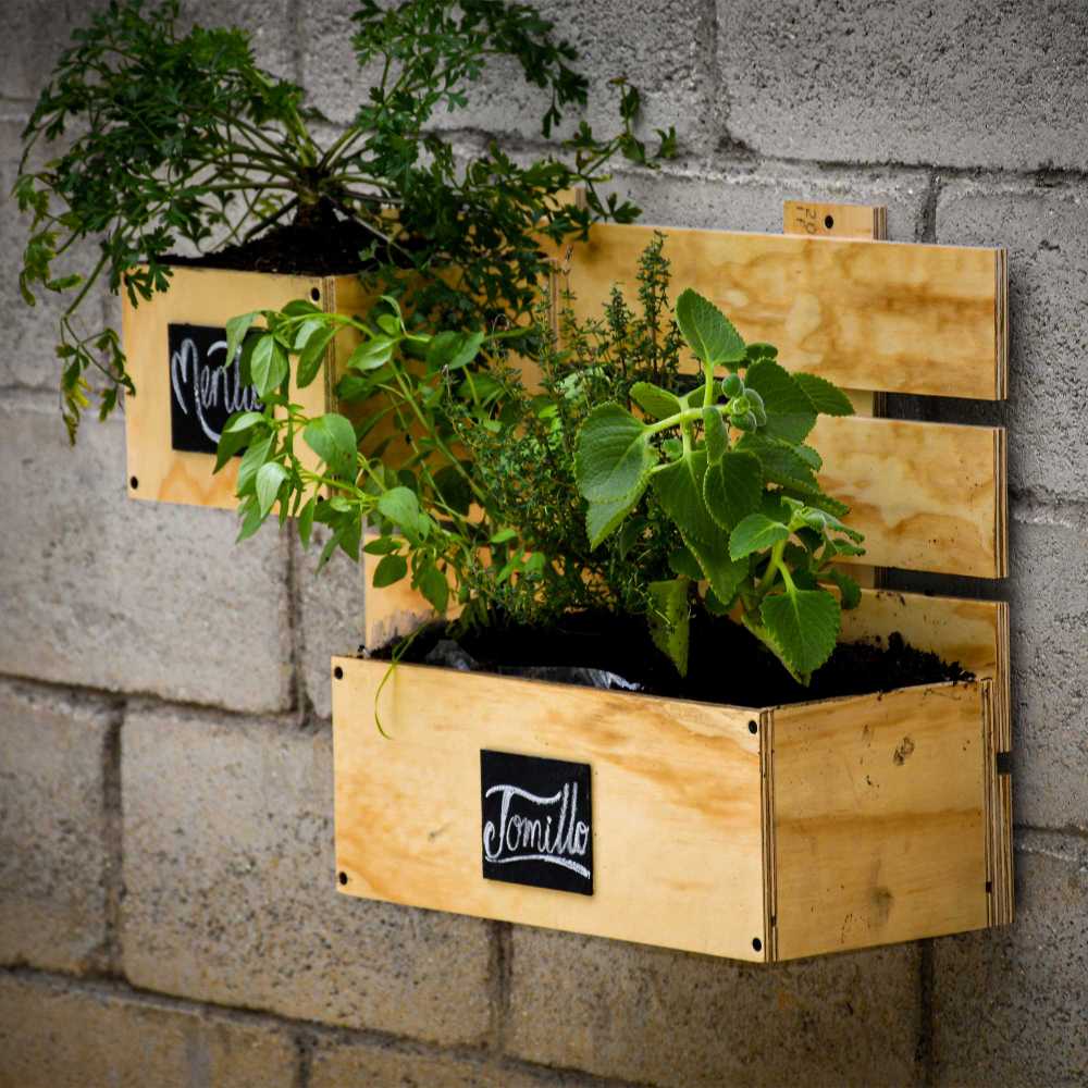 Mini Huerta Herbaria Madera Natural 60x45cm de Pared - Repisas y Percheros | Bylmo