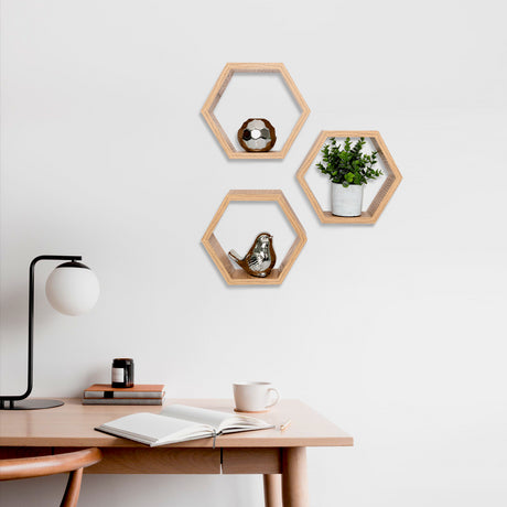 Set de 3 Repisas Hades Beige Claro 25x8cm Hexagonal con Tres Entrepaños - REPISAS | Bylmo