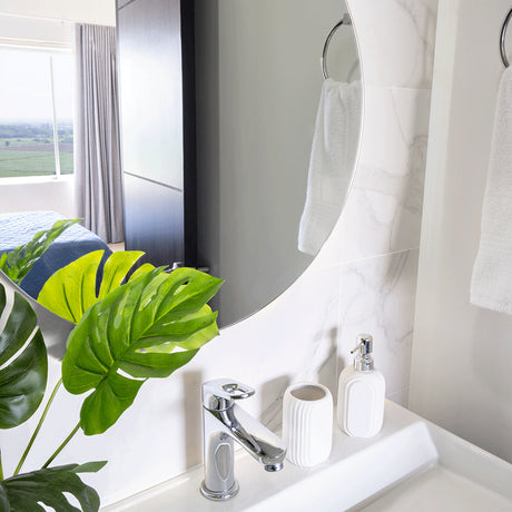 Espejo de Baño Capri Plateado 75x75cm Redondo con Biselado - Espejos de Baño | Bylmo