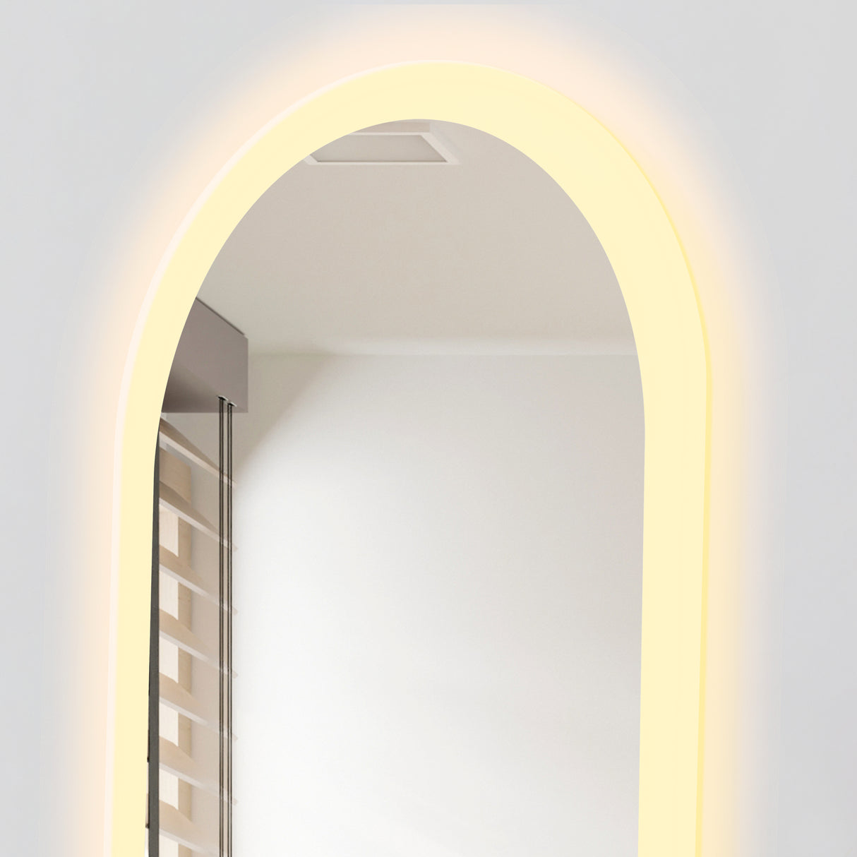 Espejo de Baño Oviedo Plateado 40x130cm Ovalado y con Iluminiación Led - Espejos Decorativos | Bylmo