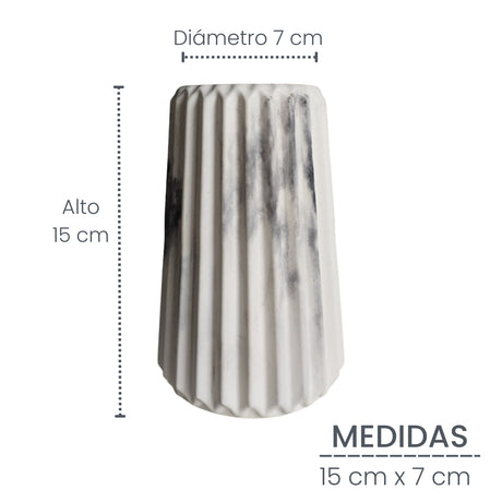 Florero Adamaris Mármol Negro 7x15cm de 0.37 Litros con Acabado Mate - Jardineria | Bylmo