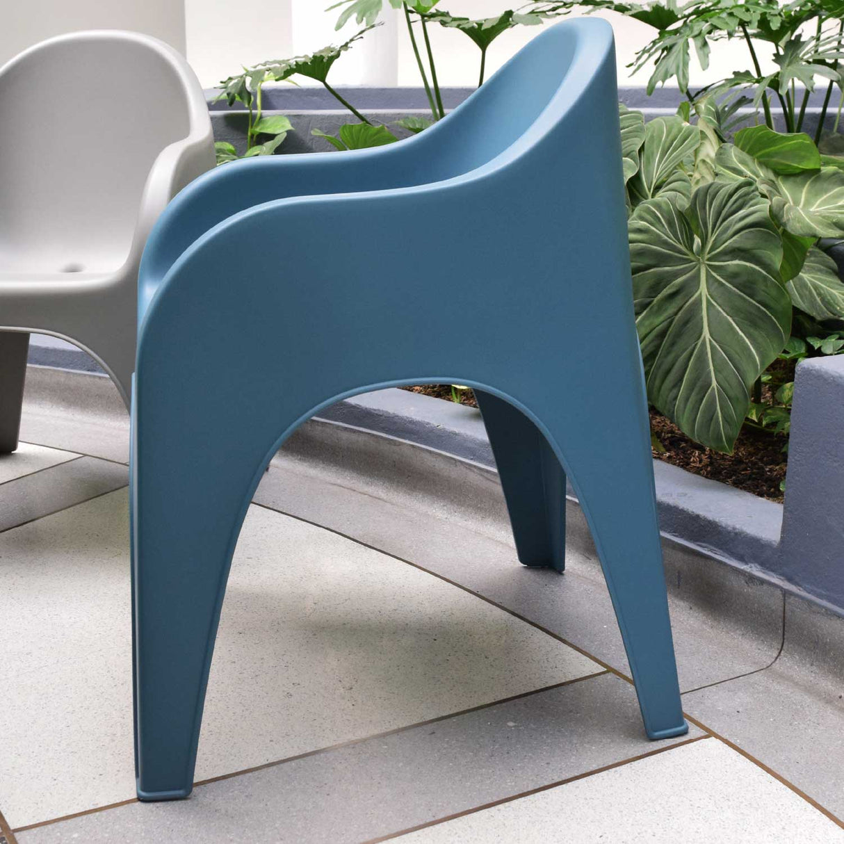 Silla Multipropósito Juga Azul 65x80cm Moderna y Apilable - Sillas y Butacos | Bylmo