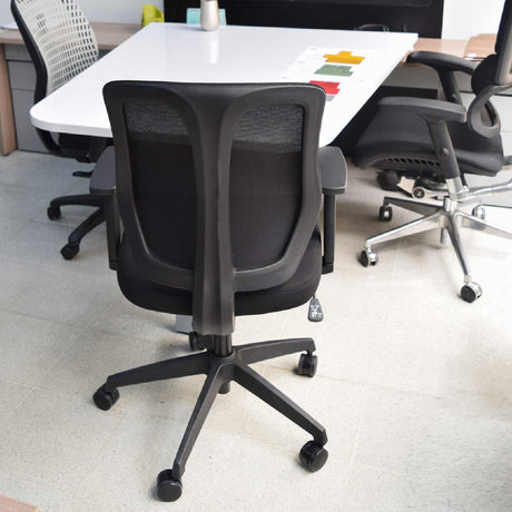 Silla de Oficina Leaf Ergonómica Negra 62x96.5 cm - Sillas de Oficina | Bylmo