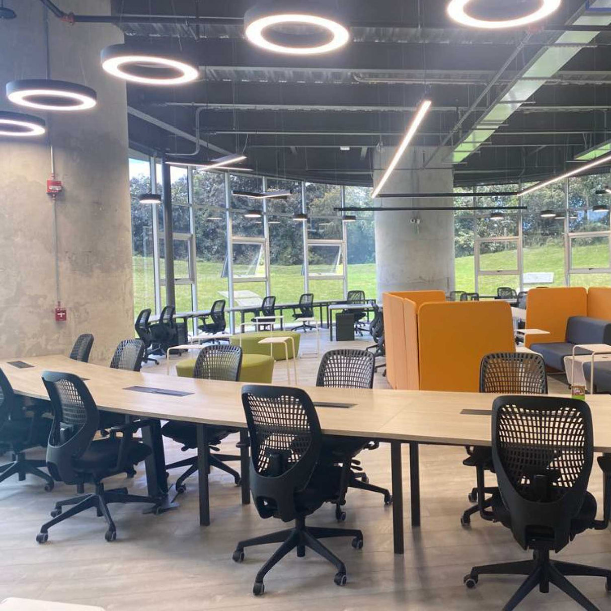 Silla de Oficina Ingo 67x104cm Gris Grafito con Espaldar Reclinable y Soporte Lumbar. - Sillas de Oficina | Bylmo