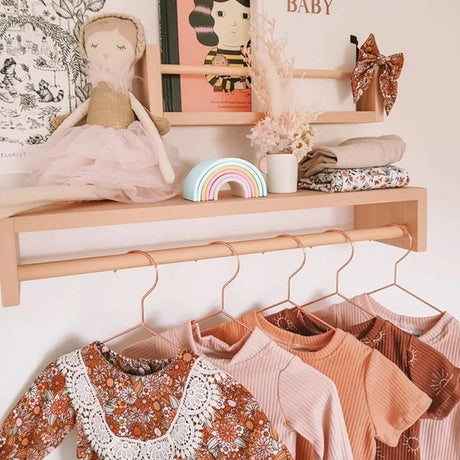 Repisa Pesaro de Pino 60x10 cm con Sistema de Fijación Invisible - Repisas y Percheros | Bylmo