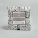 Cobija Doble Faz Ovejero Twist Gris y Negro 180x200cm Fondo Entero - Cobijas y Mantas | Bylmo