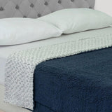 Cobija Doble Faz Ovejero Twist Gris y Azul 180x200cm Fondo Entero - Cobijas y Mantas | Bylmo