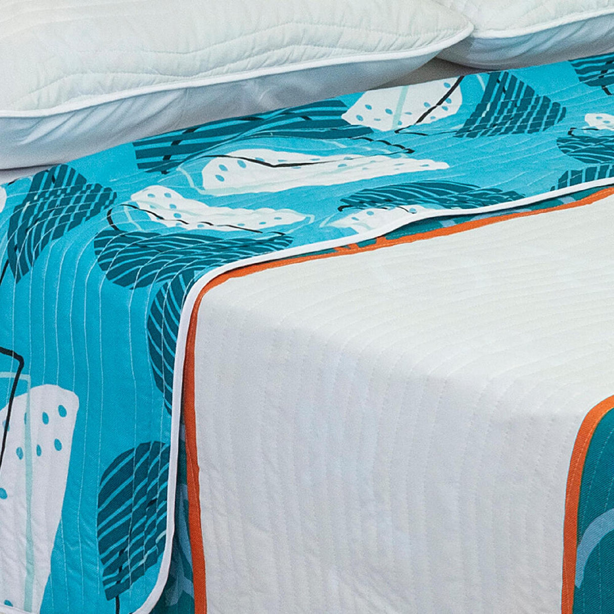 Cubrelecho Español Ambete Azul de Semicírculos Para Cama Doble 140 X 190 Cm - Tendidos y Cubrelechos | Bylmo