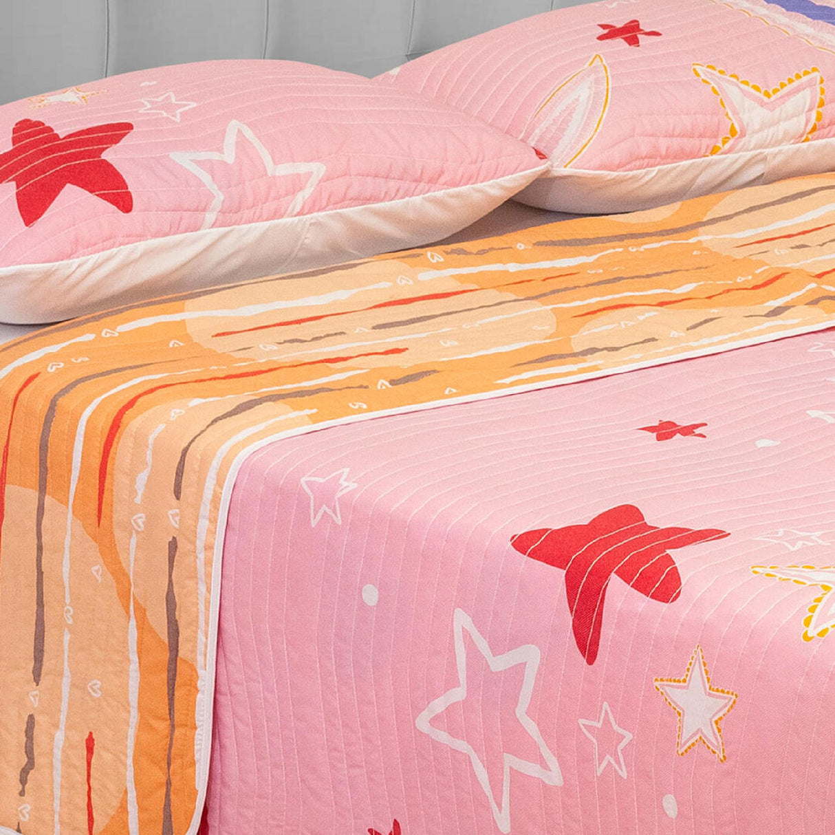 Cubrelecho Español Ambete Naranja de Corazones Para Cama Queen 160 X 190 Cm - Tendidos y Cubrelechos | Bylmo