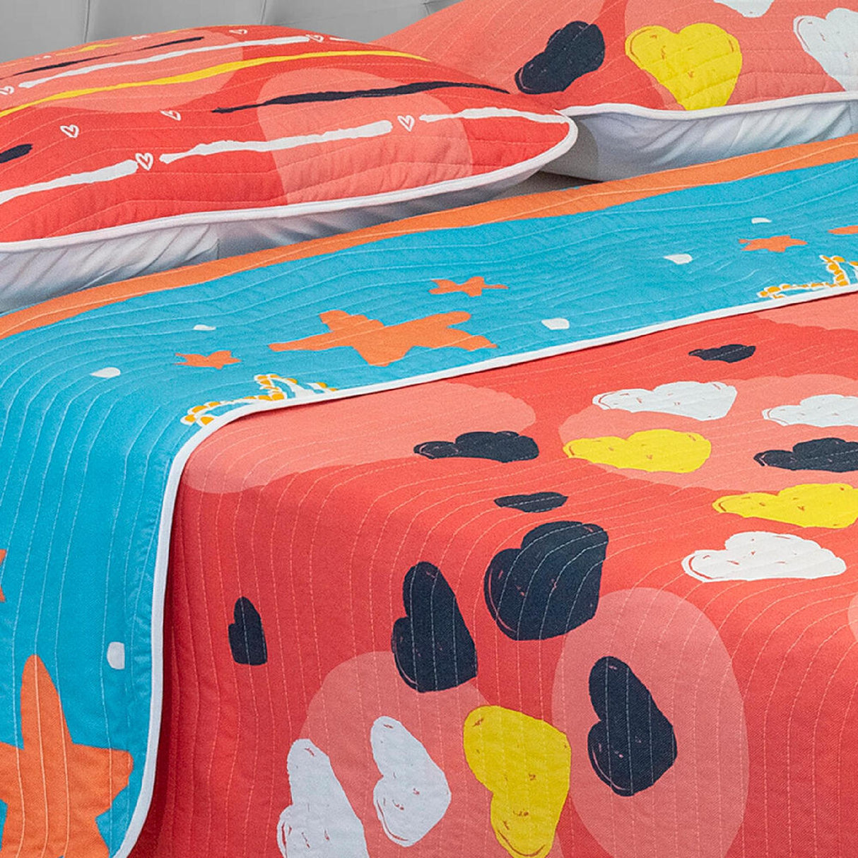 Cubrelecho Español Ambete Salmón de Corazones Para Cama King 200 X 200 Cm - Tendidos y Cubrelechos | Bylmo