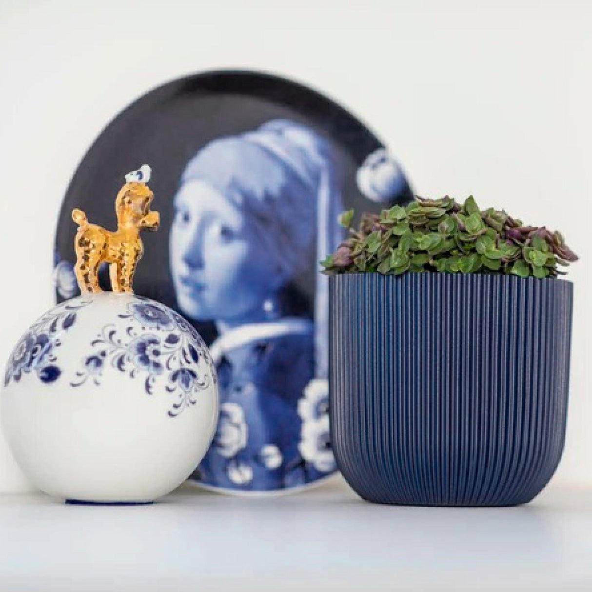 Matera Conic Round Groove Azul Oscuro 17x15cm Cónica De Escritorio - Materas y Macetas | Bylmo