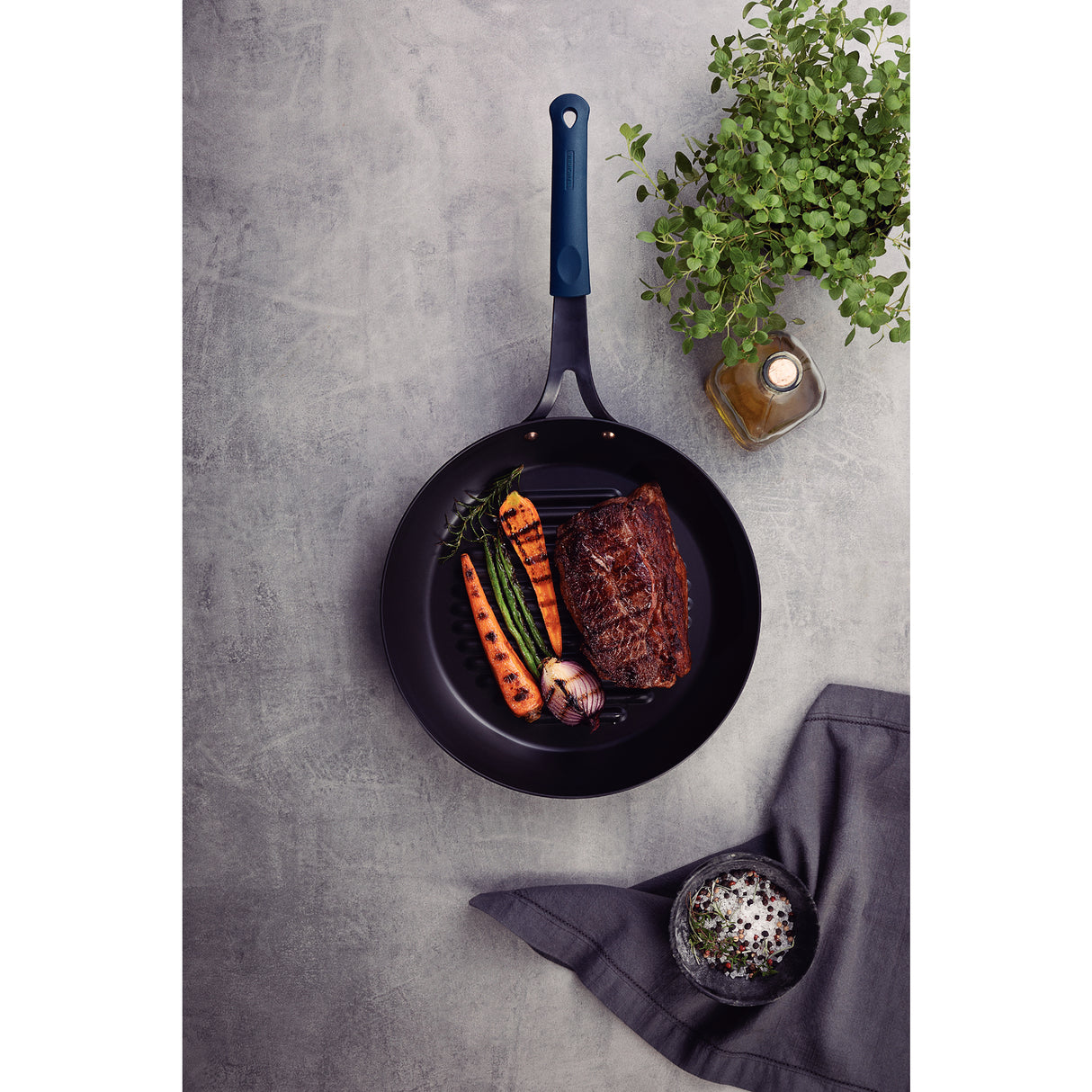 Bifera Negro 30.4x10cm de Hierro y de 2.5 Litros - Ollas y Sartenes | Bylmo