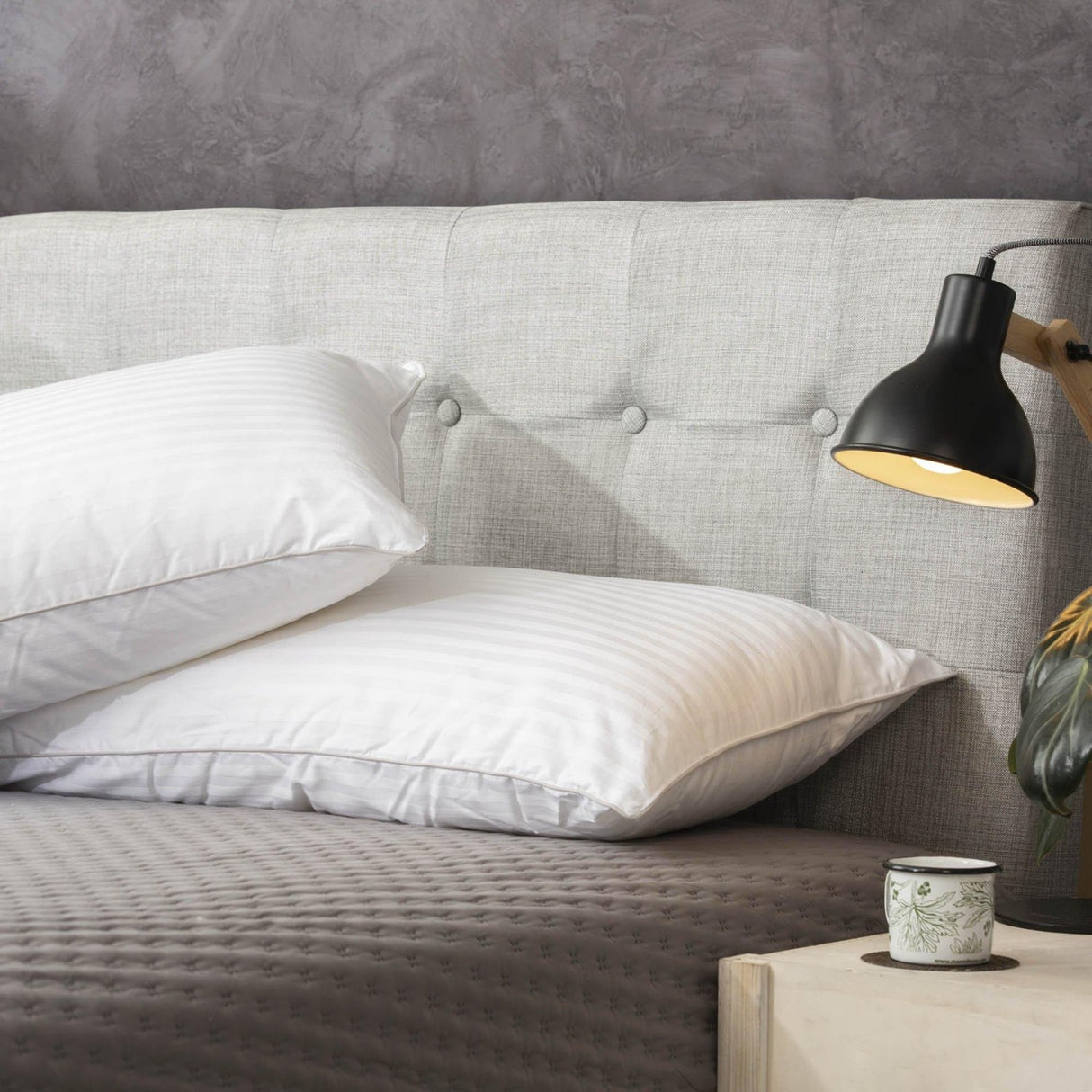 Almohada Hotelera Suave De Fibras Sintéticas 50X70Cm Hipoalergénica Para Dormir Boca Arriba - ALMOHADAS | Bylmo