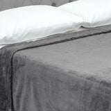 Cobija Piel de Durazno Gris Oscuro 180x200cm Fondo Entero Extrasuave - COBIJAS Y MANTAS | Bylmo