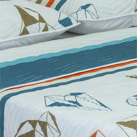 Cubrelecho Password Blanco 160x190cm Doble Faz de Figuras Geometricas - TENDIDOS Y CUBRELECHOS | Bylmo