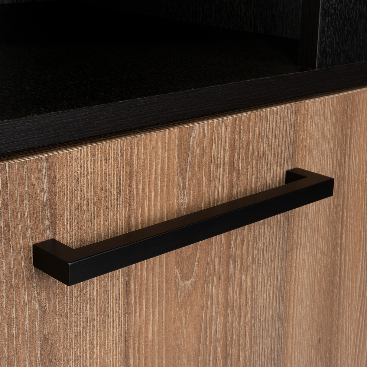 Bar Esquinero Kaia Plus Fresno Europeo y MIel 45x180cm Con Diez Portabotellas - BARES | Bylmo