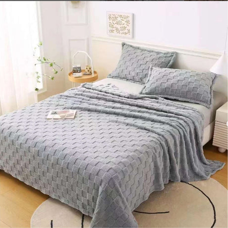 Cobija Ártica Fondo Entero Blanco Y Gris 200x230cm Muy Suave y Ligera - COBIJAS Y MANTAS | Bylmo