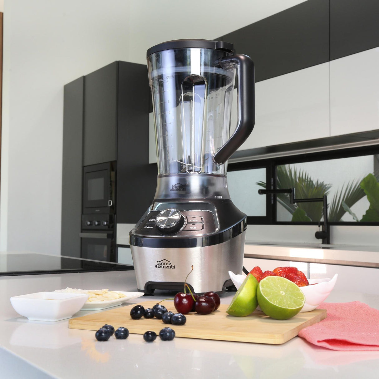 Licuadora Maxi Power Negro y Plateado 21.5x44cm De Seis Aspas y 1.8 Litros - LICUADORAS Y PROCESADORES | Bylmo