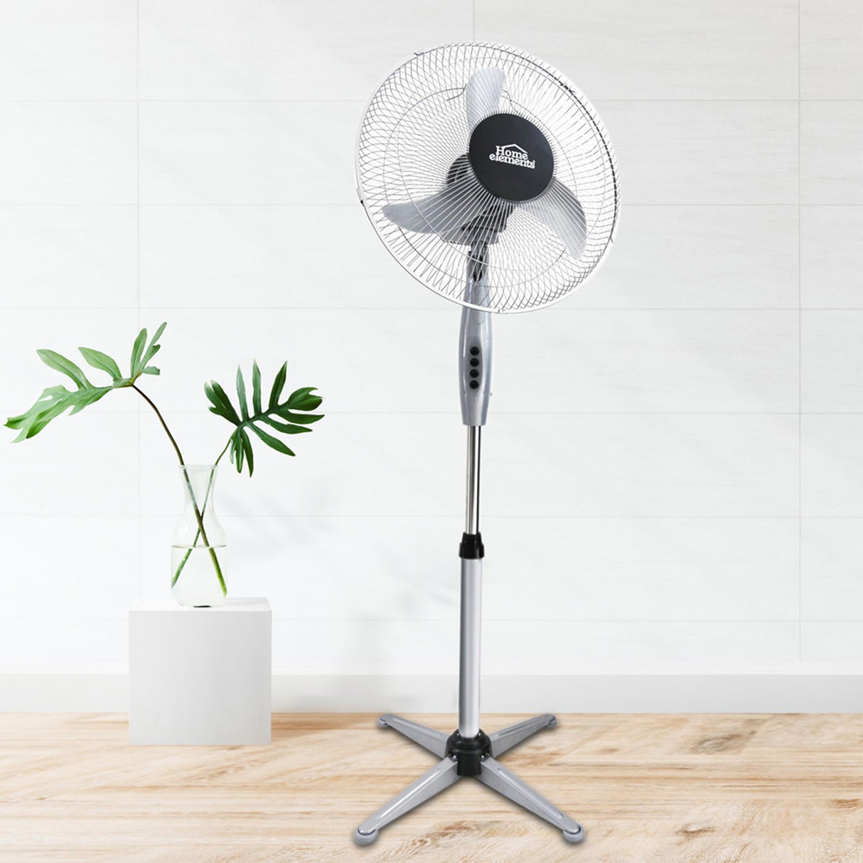 Ventilador de Piso Gris y Negro 50x130cm de Tres Velocidades con Oscilación - VENTILADORES | Bylmo