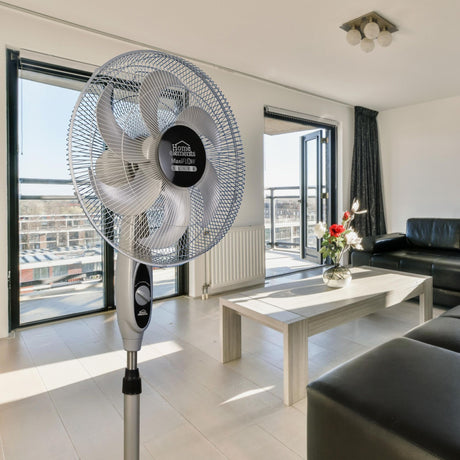 Ventilador de Piso MaxiFlow Elite Gris 49x130cm de Tres Velocidades con Oscilación - VENTILADORES | Bylmo