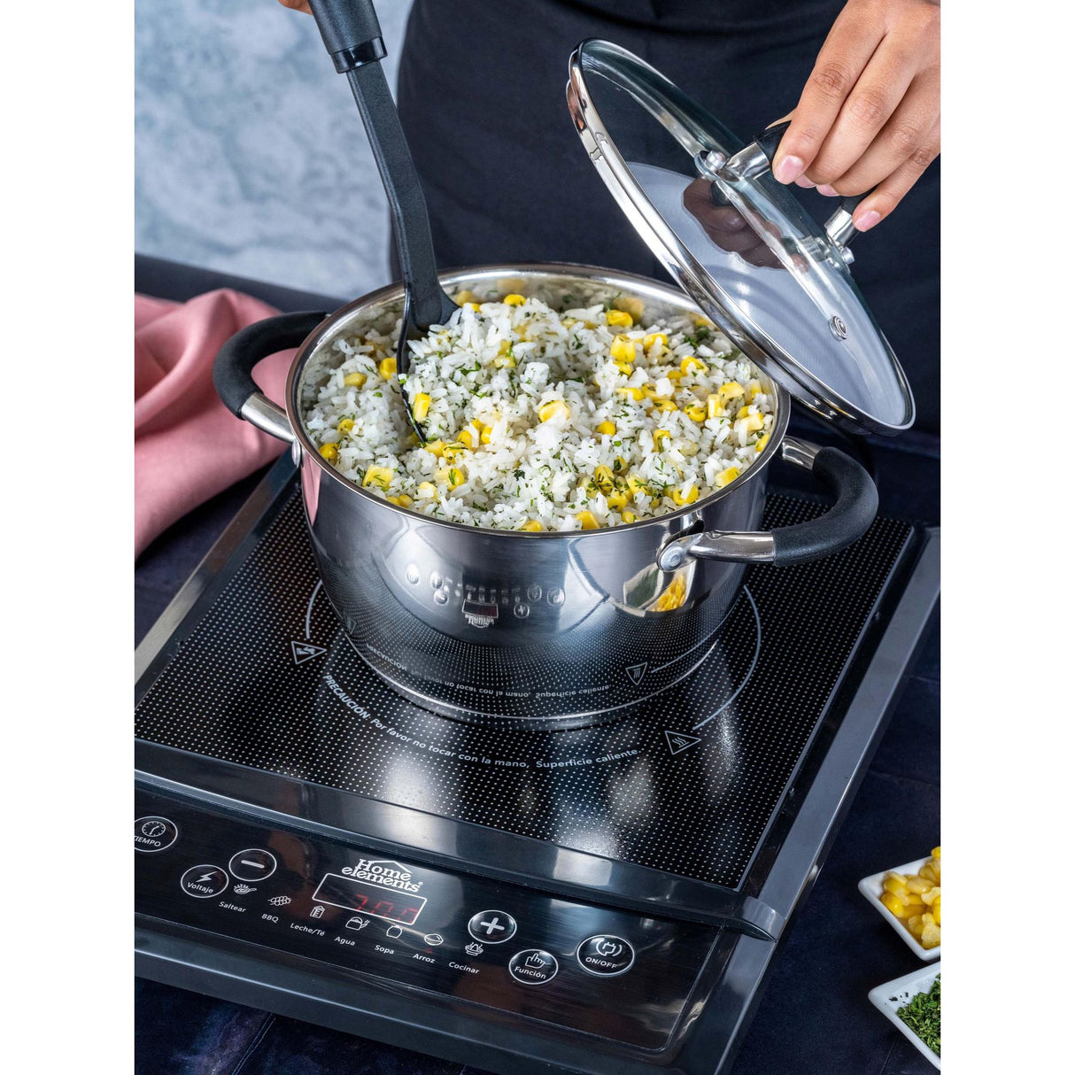 Set x 3 Ollas Plateado y Negro 19.5x17.5cm De 5.3 Litros Apta para Inducción con Mango de Silicona - OLLAS Y SARTENES | Bylmo