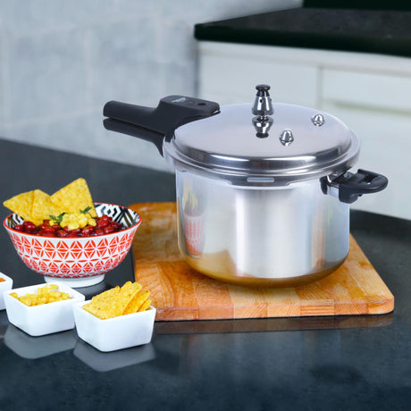 Olla de Presión Plateado y Negro 27.2x24.3cm De 7 Litros Apta para Inducción con Mango de Baquelita - OLLAS Y SARTENES | Bylmo