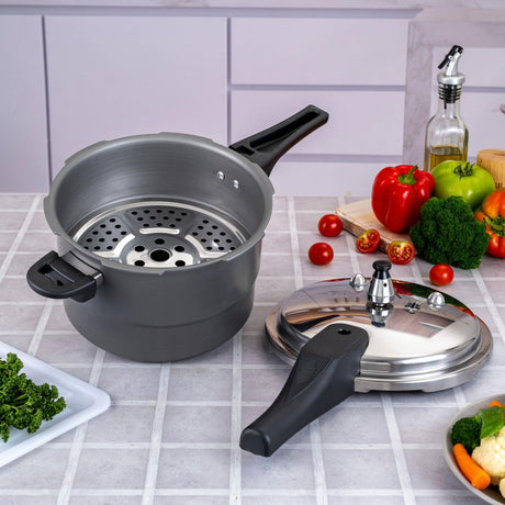 Olla de Presión Gris y Negro 22.5x19.5cm De 5.6 Litros Apta para Inducción con Mango de Baquelita - OLLAS Y SARTENES | Bylmo