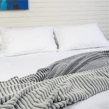 Cobija Flannel 3D Gris 160x230cm Térmica Suave - COBIJAS Y MANTAS | Bylmo