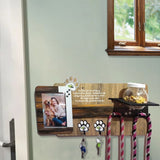 Repisa Perchero Pet Madera 47x15cm con Dos Ganchos y Portarretrato - PERCHEROS | Bylmo