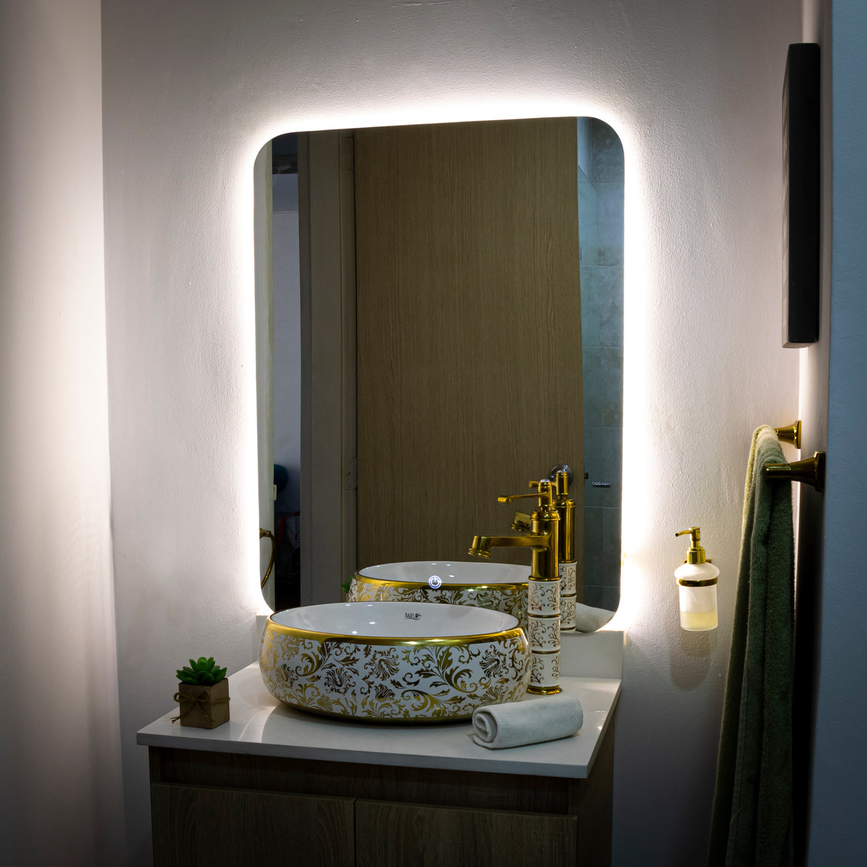 Espejo de Baño Rectangular Alhambra 60x80cm Flotado Sin Marco y con Iluminación LED - ESPEJOS DE BANHO | Bylmo