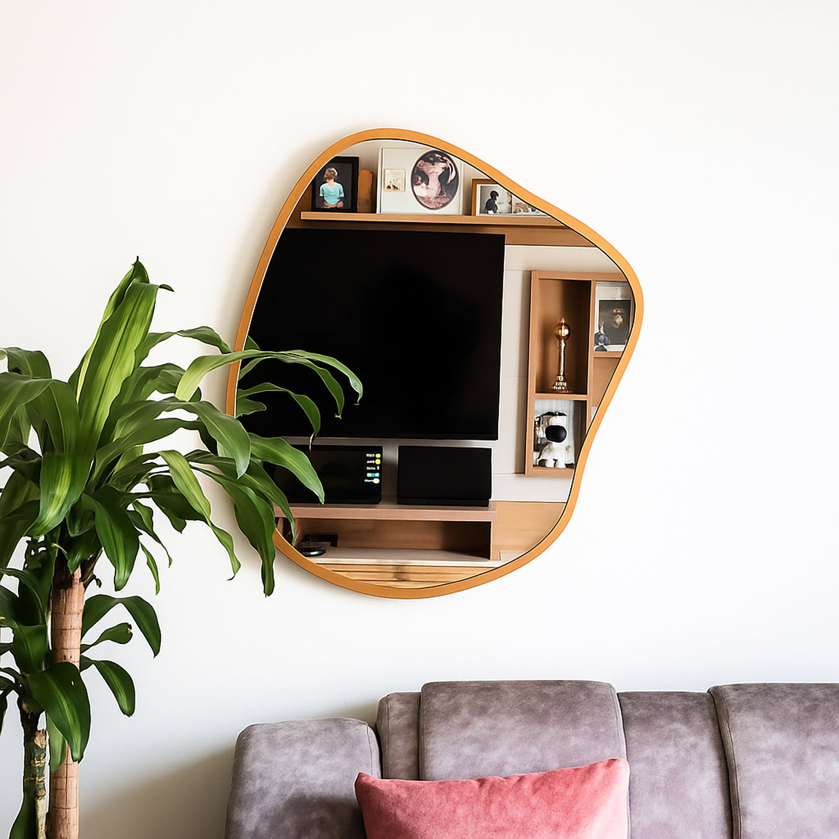 Espejo de Pared Asimetrico Tahiti Dorado 60x70cm con Marco En Madera - ESPEJOS DE PARED | Bylmo