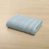 Toalla de Cuerpo Bamboo Azul 70x140cm Fondo Entero - TOALLAS | Bylmo