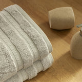 Toalla de Cuerpo Bamboo Gris 70x140cm Fondo Entero - TOALLAS | Bylmo