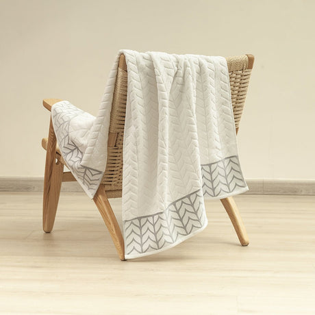 Toalla de Cuerpo Roma Plateado 70x140cm Fondo Entero - TOALLAS | Bylmo