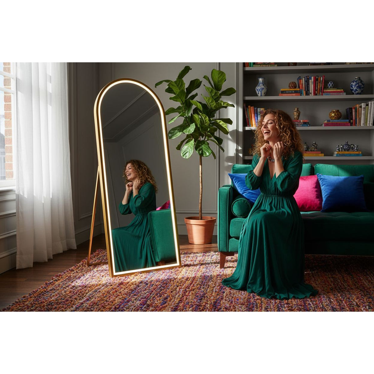 Espejo de Piso Toscana Dorado 70x170cm Asimetrico con Marco Metálico y con Iluminación LED - ESPEJOS DE PISO | Bylmo