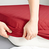 Protector de Colchón Rojo Semidoble 120 X 190 Cm Antifluido - PROTECTORES DE COLCHON | Bylmo