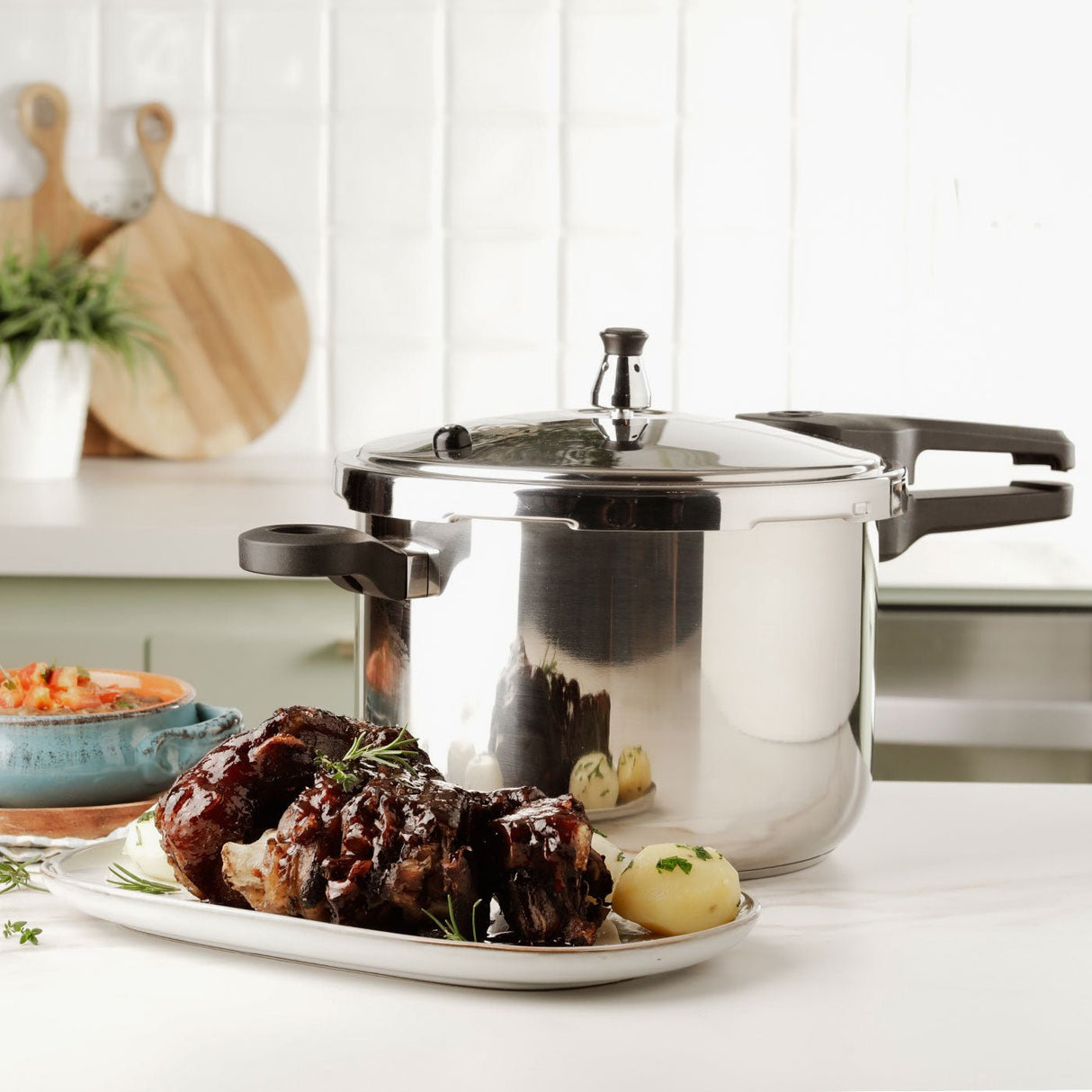 Olla a Presión Kalley Plateado 48.1x24.4cm de 0.7 Litros Apta para Inducción - OLLAS Y SARTENES | Bylmo