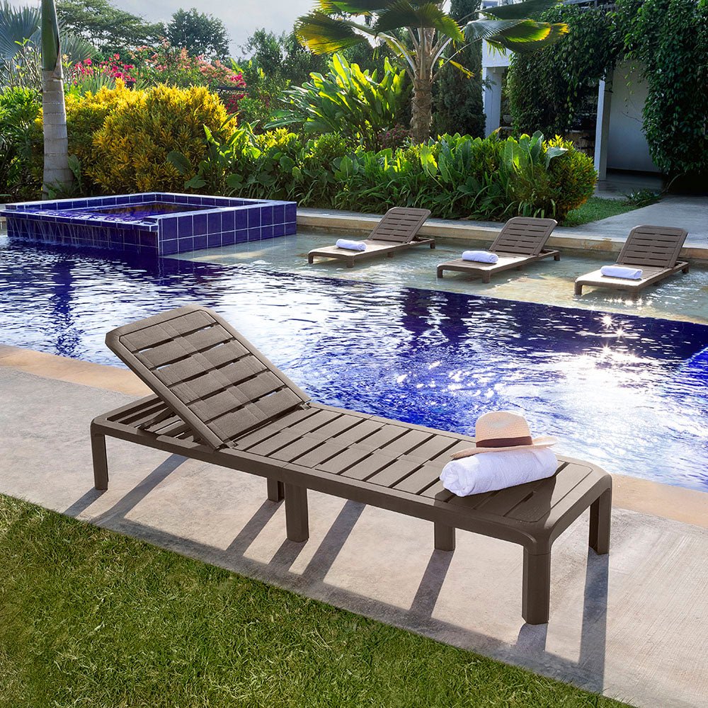 Cama Asoleadora Rimax Barú Moca 57.5x29cm con Espaldar - SILLAS DE EXTERIOR | Bylmo