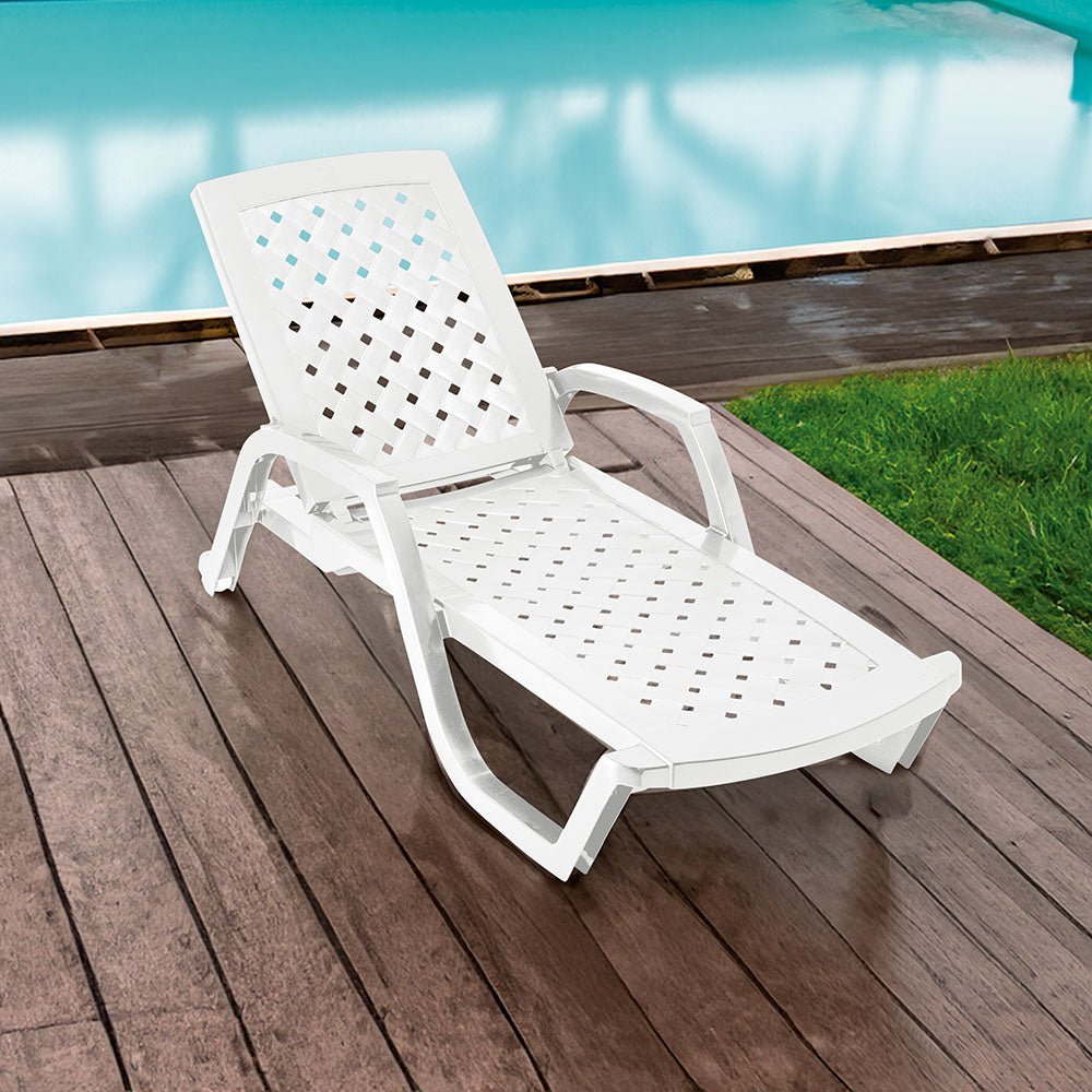 Cama Asoleadora Rimax Arrecife Blanco 69x46.7cm con Apoya Brazos y con Espaldar - SILLAS DE EXTERIOR | Bylmo