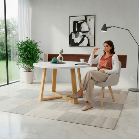 Silla de Comedor Mao Taupe y Matiz Natural 63x86cm con Espaldar y con Apoya Brazos - SILLAS Y BUTACOS | Bylmo