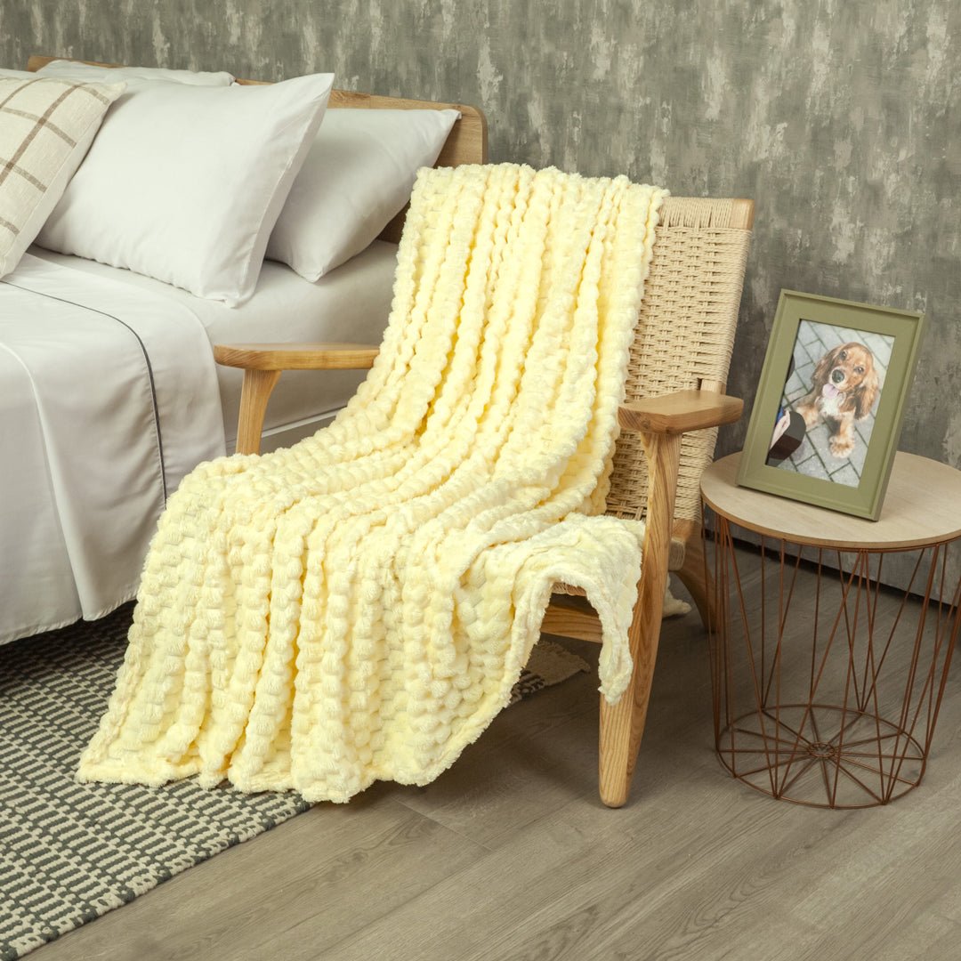 Cobija Texture Amarillo 180x200cm Fondo Entero - COBIJAS Y MANTAS | Bylmo